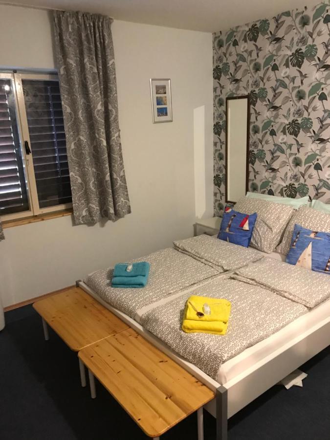 Redhill Apartments ノヴィ・ヴィノドロスキー エクステリア 写真