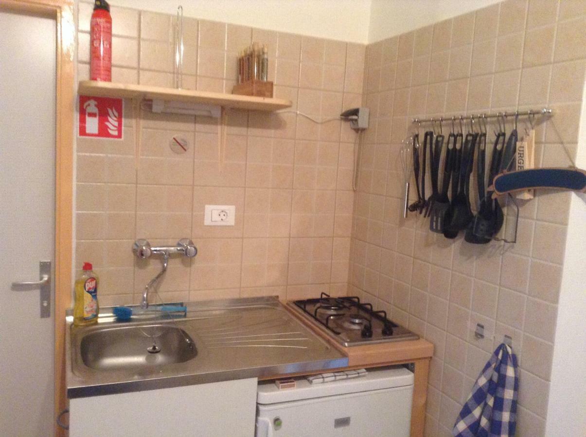 Redhill Apartments ノヴィ・ヴィノドロスキー エクステリア 写真